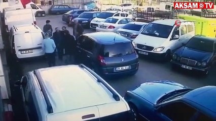 Cep telefonuyla görüşen yaya otomobile böyle çarptı