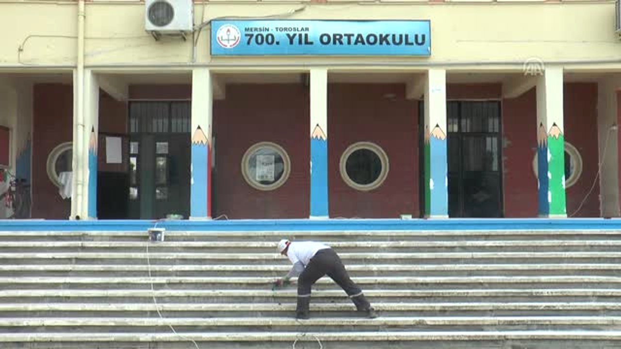 Denetimli Serbestlik Yükümlüleri Yarıyıl Tatilinde Okulları Boyuyor