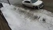 Enorme gamelle en sortant de la voiture à cause de la neige