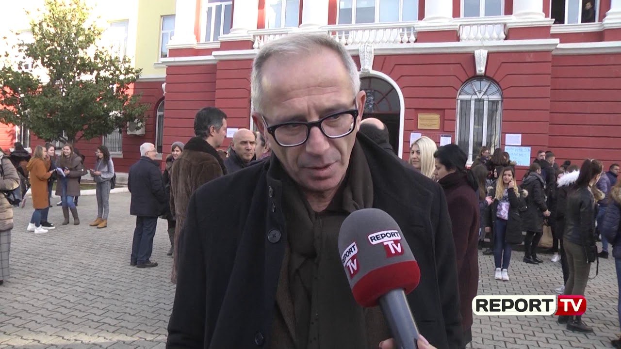 Report TV - Pedagogë të PD dhe LSI në grevë: Solidarizohemi me studentët