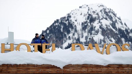 Скачать видео: Davos : Jair Bolsonaro en tête d'affiche