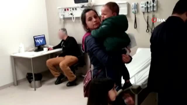 Hasta Çocuklar Sıra Bekledi, Doktor İskambil Oynadı