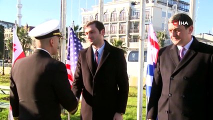 - ABD Savaş Gemisi Batum'a Demir Attı