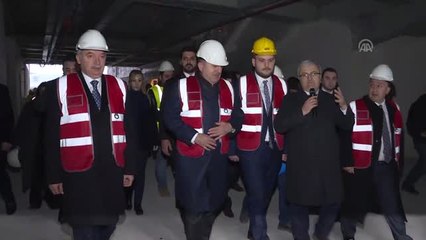 Çavuşoğlu, Gençlik Merkezi'nin İnşaatını Gezdi