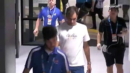 Quand Roger Federer oublie son accréditation pour entrer au vestiaire (Open Australie)