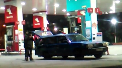 Şişli'de şaşkına çeviren görüntü: Otomobile 12 kişi bindi