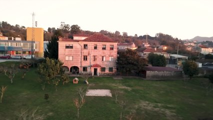 Il transforme deux écrous en une magnifique bague avec un diamant