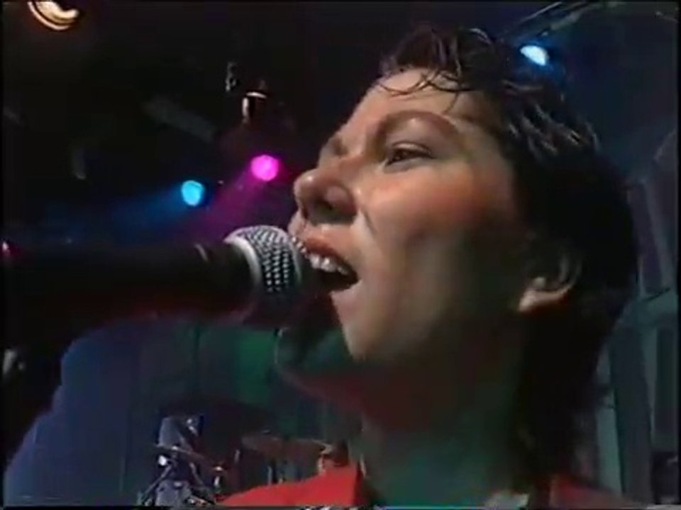 Pixies - Gigantic (Live Fa. Onrust 1988)