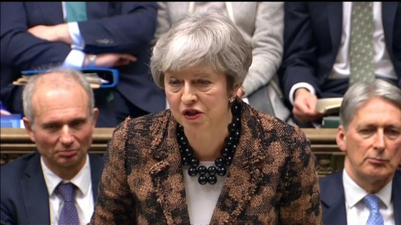 Brexit: Spielt May auf Zeit?
