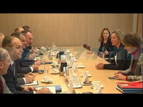 THAÇI DOREZON «DOSJEN» E DIALOGUT KOSOVE-SERBI - News, Lajme - Kanali 7
