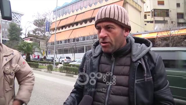 Ora News – Afera me licencat, shoferët e autobusëve: I përfshirë nipi i një deputeti të PS