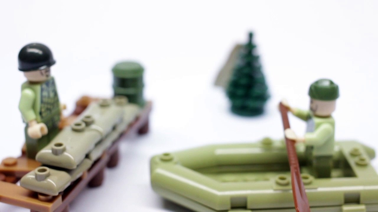 LEGO DOLL Brick World War 2 (1945) Assemble Toys Kids No.D172-3》Mochatoys UNBOXING and Build  LEGO China