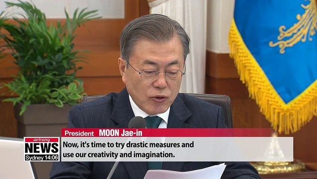 President Moon calls for government officials to think outside the box to reduce fine dust levels