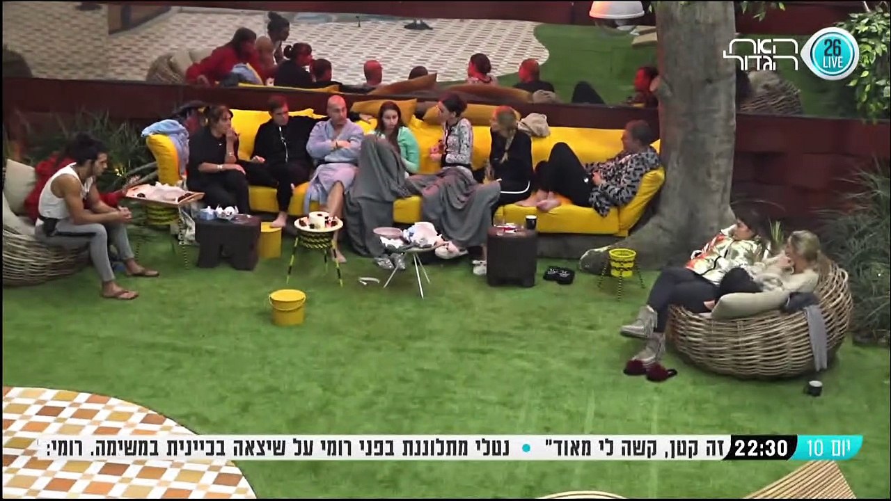 מדוע כל הדיירים לבושים שחור? מחאת האח הגדול VIP התחילה!