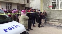 Adana Eşinin Bıçaklayan Koca, Olaya Şahit Olan Oğluna Sarılıp Helallik İstemiş