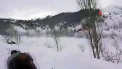 Ambulans helikopter karlı bölgedeki hasta için havalandı