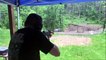 Quand les balles tirées par un AK-47 repoussent la pluie