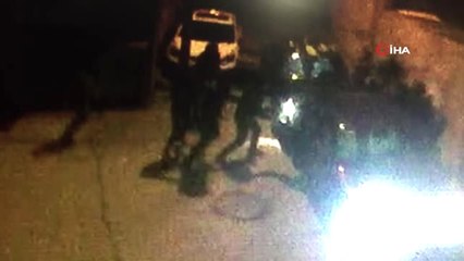 Suriyelilerin 'Kemerden Kılıçla' Kavgası Güvenlik Kamerasında