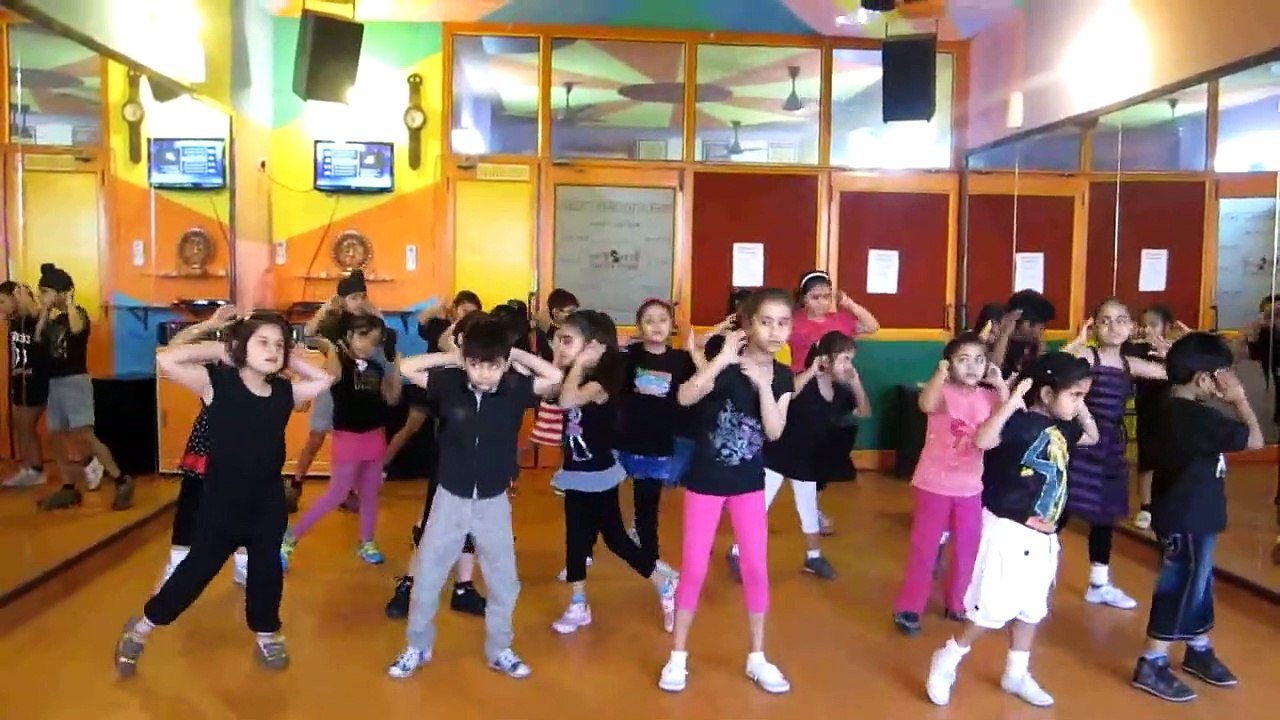 Daddy Mummy | Villu | Kids Dance Performance | Choreography By Step2Step Dance Studio