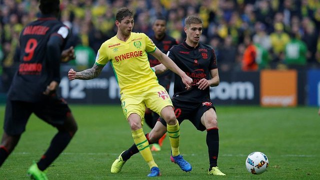 Sparisce in volo l'aereo con a bordo il calciatore Emiliano Sala