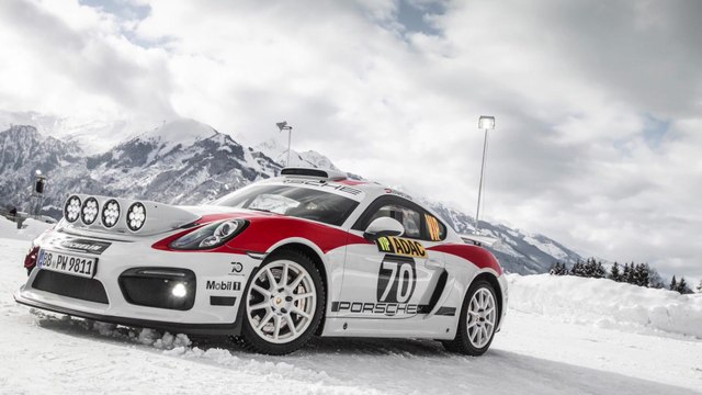 Demo run for the Porsche Cayman GT4 Rallye on snow and ice