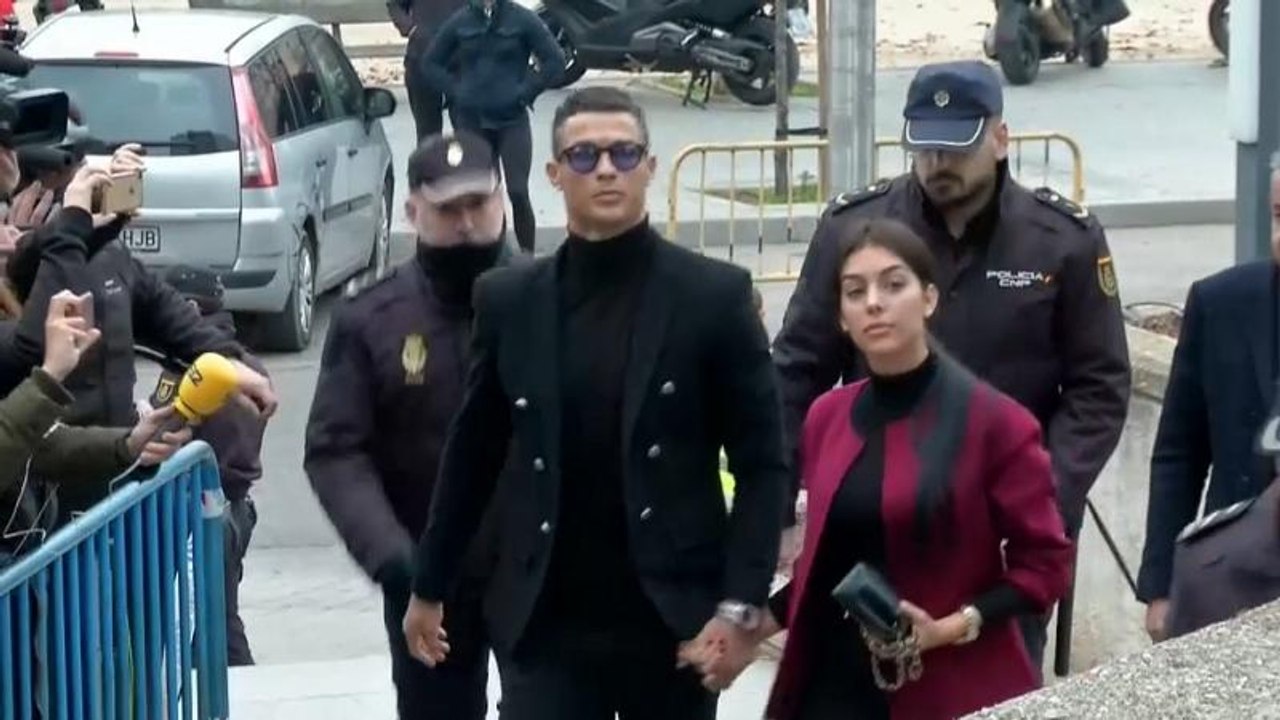 Πρόστιμο 18,8 εκατ. ευρώ και φυλάκιση με αναστο...
