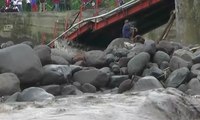 Detik-Detik Jembatan di Brebes Ambruk Diterjang Banjir Bandang