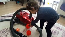 Lidya Gerçek Elektrik Süpürgesi ile Evi Süpürdü | Evcilik | Pretend Play