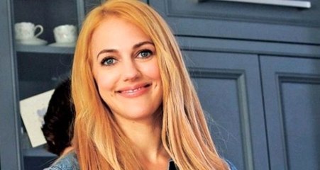 Oyuncu Meryem Uzerli, Üstsüz Poz Verdi