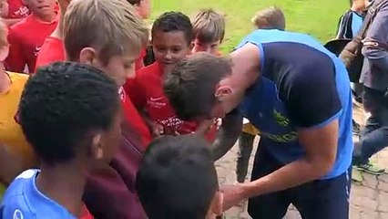 Search for Emiliano Sala's aircraft suspended in bad weather