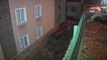 Karabük'te İstinat Duvarı Çöktü: 4 Araç Apartman Bahçesine Düştü