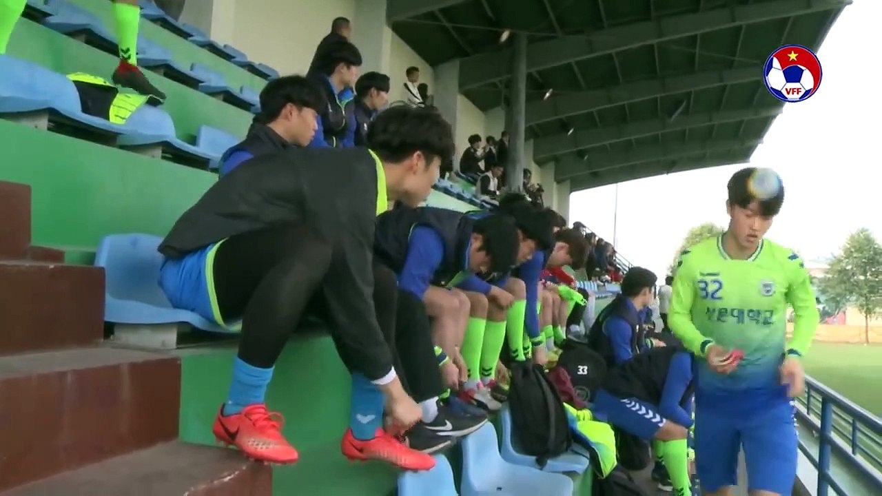 ĐT U22 Việt Nam gửi lời chúc may mắn đến ĐTQG trước trận tứ kết Asian Cup 2019 | VFF Channel