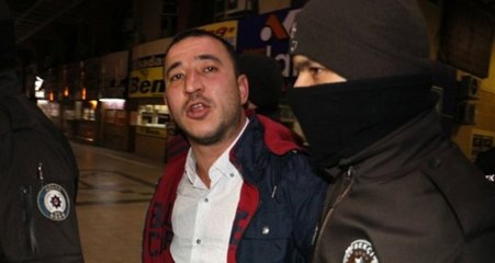 Bir Şüpheli, "Canlı Bombayım Kendimi Patlatacağım" Diye Kendini İhbar Etti