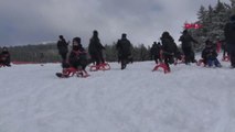 İstanbul İzciler, Zorlu Kış Şartlarında Eğlenerek Öğreniyor