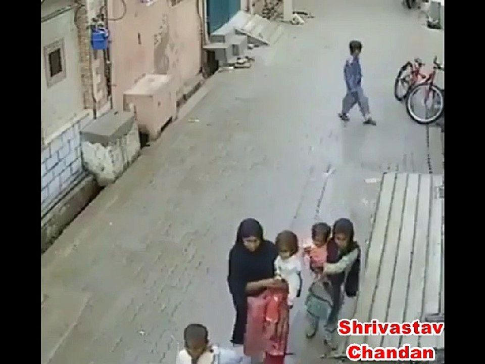 begger fooling people - funnny video - viral video