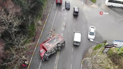 Avcılar'da Devrilen Meşrubat Kamyonu Havadan Görüntülendi