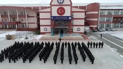 Afgan Kadınlar Zorlu Kış Koşullarında Polisliğe Hazırlanıyor (1)