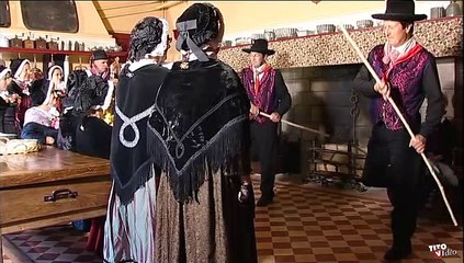 La Bourrée du Puy Griou  par le groupe folklorique " la bourrée du CARLADES "