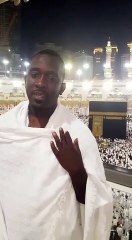 De la mecque Cheikh Mbaye prie pour la paix au Sénégal