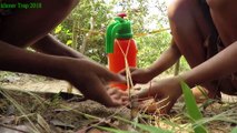 Primitive Technology - Easy Underground Python Snake Trap Using Cans Plastic & Made By Smart Boys