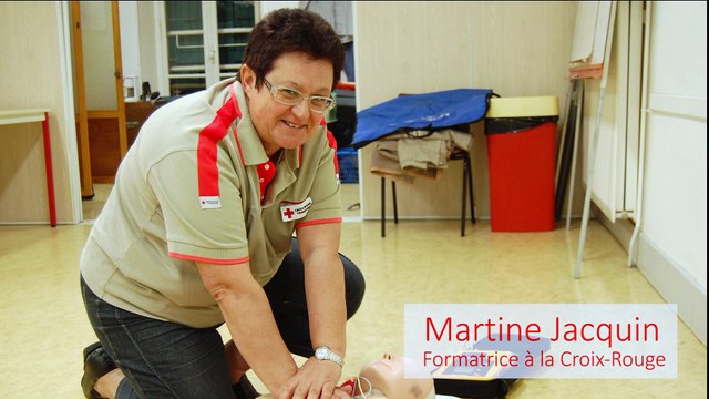 Comment Saint-Marcellin est-elle dotée en défibrillateurs ?