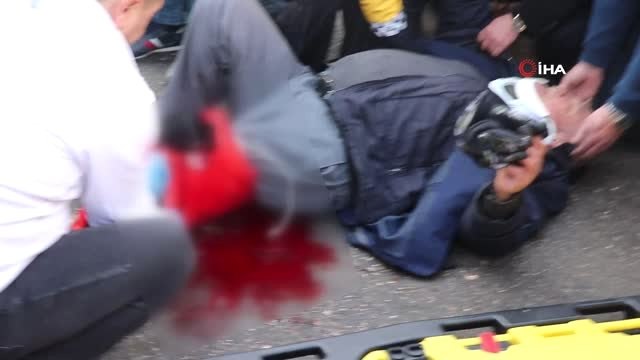 Otomobilin Çarptığı Motosiklet Sürücüsü, Kanlar İçerisinde Yardım Bekledi