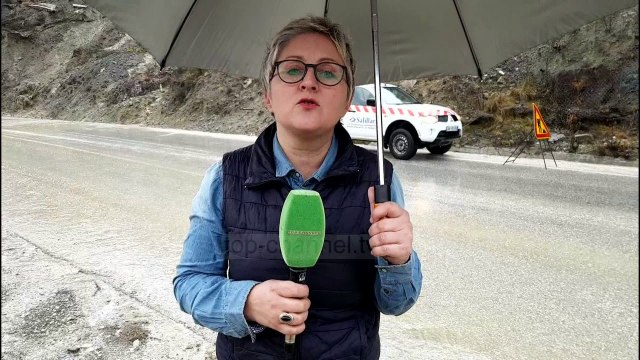Tepelenë, rrëshqet dheu te Uji i Ftohtë - Top Channel Albania - News - Lajme