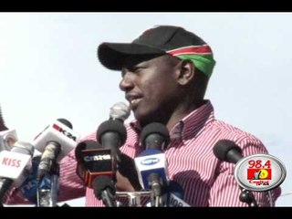 Uhuru and Ruto back, preach peace