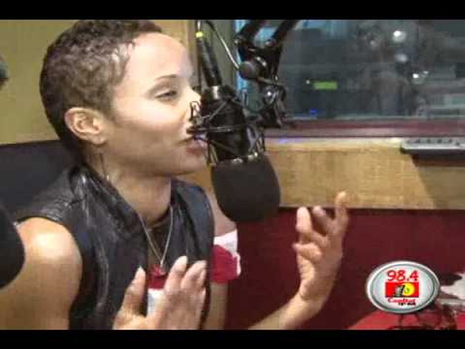 Vivian Green live in Studio