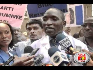 Doctors march to the streets