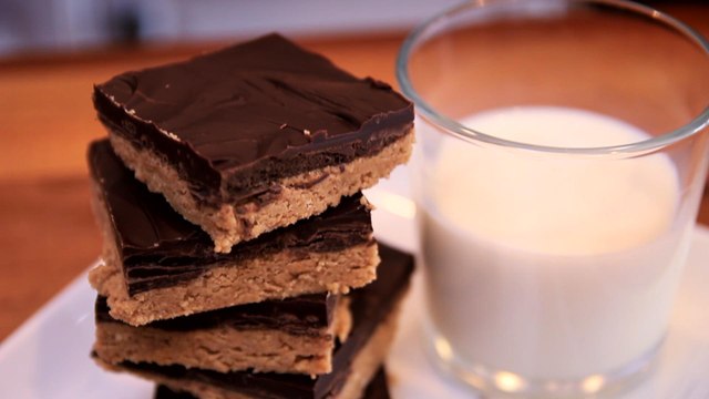 5-Ingredient No-Bake Chocolate Peanut Butter Bars