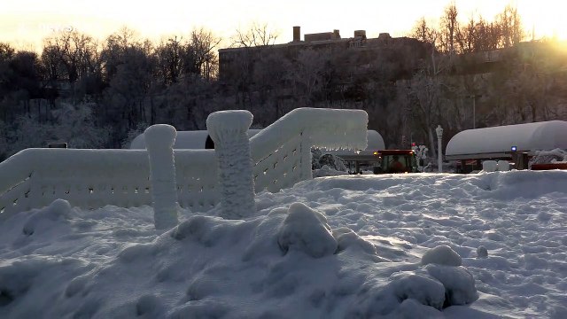 Cold snap turns Niagara Falls into an icy wonderland in Canada