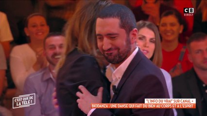 Caroline Ithurbide invite Jimmy Mohamed à danser, le chroniqueur très gêné !
