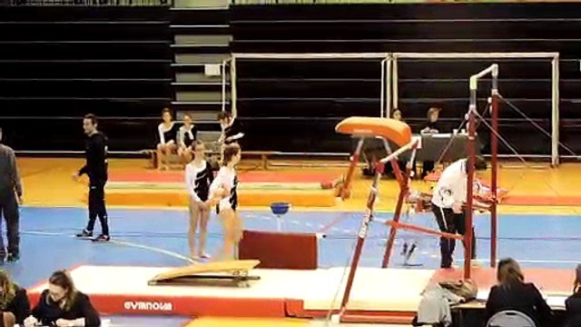 Compétition du 20/01 BARRES ASYMETRIQUE Alizée